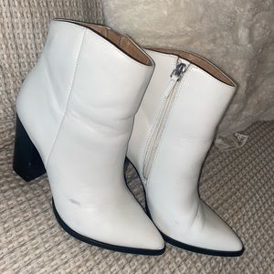 White Women’s Halogen/Nordstrom Booties! Size 9